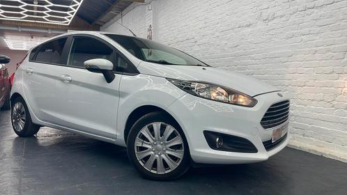 FORD FIESTA DIESEL. 1,5 €5 miljard, Auto's, Ford, Bedrijf, Radio, Diesel, Euro 5, Berline, 5 deurs, Handgeschakeld, Wit, Overige bekleding