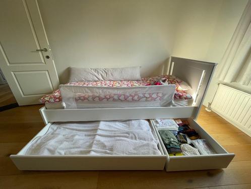 Eenpersoonsbed IKEA met lade, Kinderen en Baby's, Kinderkamer | Bedden, Zo goed als nieuw, Lattenbodem, Matras, Ophalen