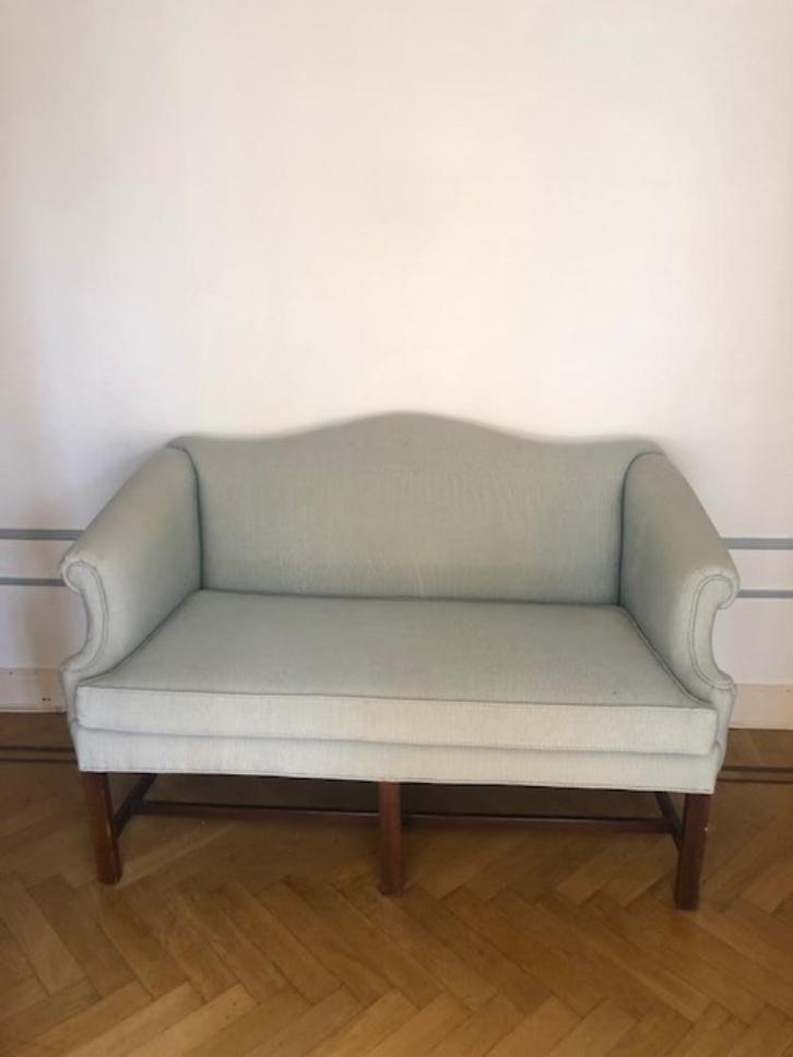 Canapé classique, style anglais, structure en bois massif, Huis en Inrichting, Zetels | Zetels, Gebruikt, Rechte bank, Tweepersoons