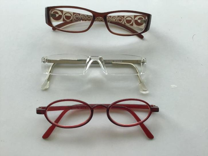3 brillen en/of brilmonturen aan 8 euro per bril, Handtassen en Accessoires, Zonnebrillen en Brillen | Dames, Gebruikt, Bril, Ophalen of Verzenden