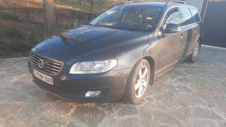 belle 5 porte familiaire economique toutes zone euro6b, Autos, Volvo, Particulier, V70, Système de navigation, Attache-remorque