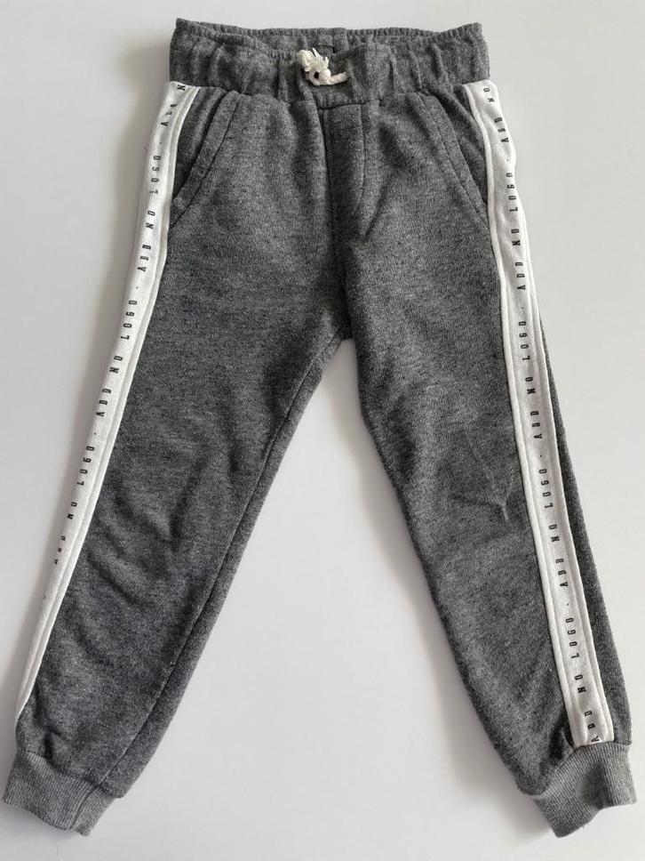 Pantalon de survêtement gris de la marque ZARA, taille 116, Enfants & Bébés, Vêtements enfant | Taille 116, Comme neuf, Garçon
