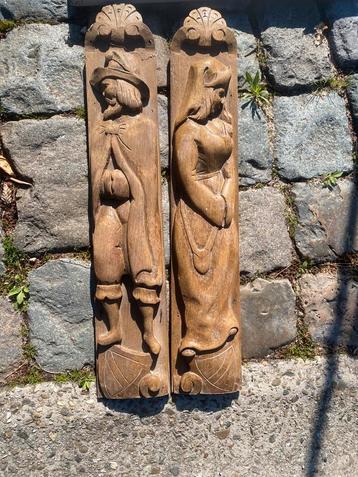 Vrouw- man hout beschikbaar voor biedingen