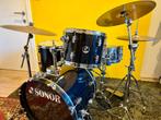 Sonor drumstel force 507 + basdrumpedaal, Musique & Instruments, Batteries & Percussions, Enlèvement, Utilisé, Sorento