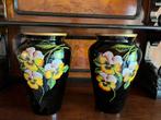 2 handgeschilderde vazen, Enlèvement, Comme neuf