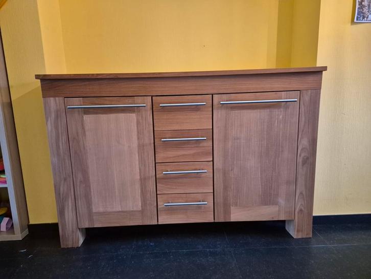 Mooie degelijke dressoir kast van Ventura, Huis en Inrichting, Kasten | Dressoirs, Zo goed als nieuw, Met plank(en), Ophalen