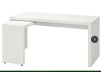 Malm bureau zwart met uitschuifbaar stuk, Huis en Inrichting, Ophalen, Zo goed als nieuw, Bureau