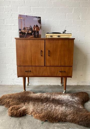 Vintage kastje,cocktailcabinet,audiomeubel,tv-kastje beschikbaar voor biedingen