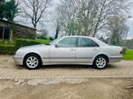 Mercedes E200 Kompressor Elegance AUT, Automaat, Achterwielaandrijving, Zwart, 4 cilinders