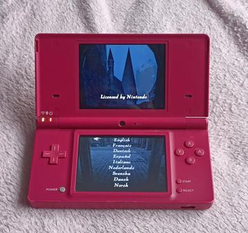 Nintendo DS i met een stylusopladerspel beschikbaar voor biedingen