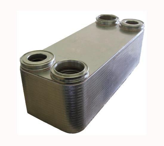 Volvo nieuwe Oliekoeler voe11033628 voe11110107, Articles professionnels, Machines & Construction | Pièces