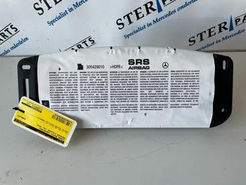 Airbag rechts (Dashboard) van een Mercedes C-Klasse beschikbaar voor biedingen