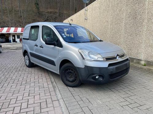 Citroen Berlingo 1.6hdi 66kw 3 place  utilitaire airco GPS, Auto's, Citroën, Bedrijf, Berlingo, Airbags, Airconditioning, Bluetooth