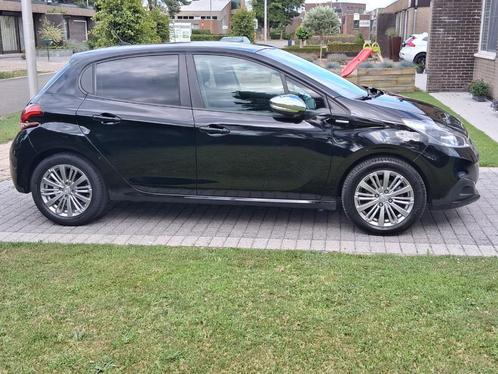 Peugeot 208 Allure 1.2 benzine in een Nieuwstaat. 23.000 km!, Auto's, Peugeot, Bedrijf, Te koop, ABS, Airbags, Airconditioning