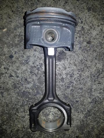 Moteur à piston Nissan Qashqai 1.3 DIG-T 16V 2020 H13DDT disponible aux enchères