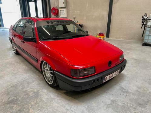 Passat 35i 1.8 turbo, Autos, Volkswagen, Particulier, Passat, Rétroviseurs électriques, Vitres électriques, Intérieur cuir, Jantes en alliage léger