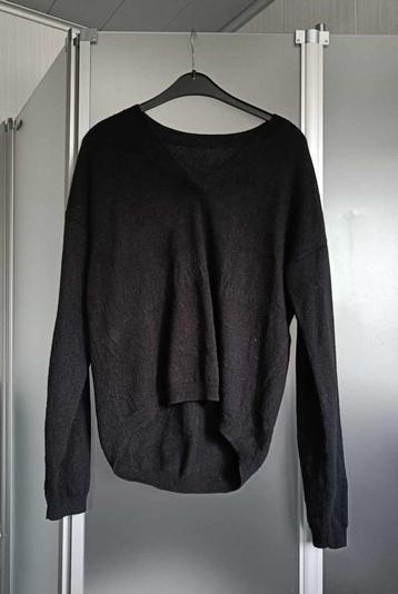 Trui - Wol - V-Hals - Longsleeve - Zwart - Medium - €10