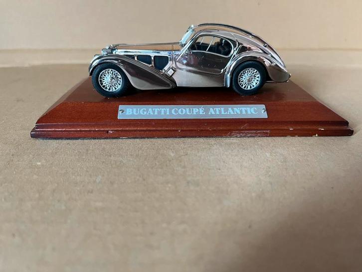 Voiture classique Bugatti Coupe Atlantic, Hobby & Loisirs créatifs, Voitures miniatures | 1:43, Utilisé, Voiture, Envoi