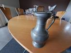 tin kruikje met handvat, deksel, decoratie eikels 14 cm hoog, Antiek en Kunst, Antiek | Tin, Ophalen of Verzenden