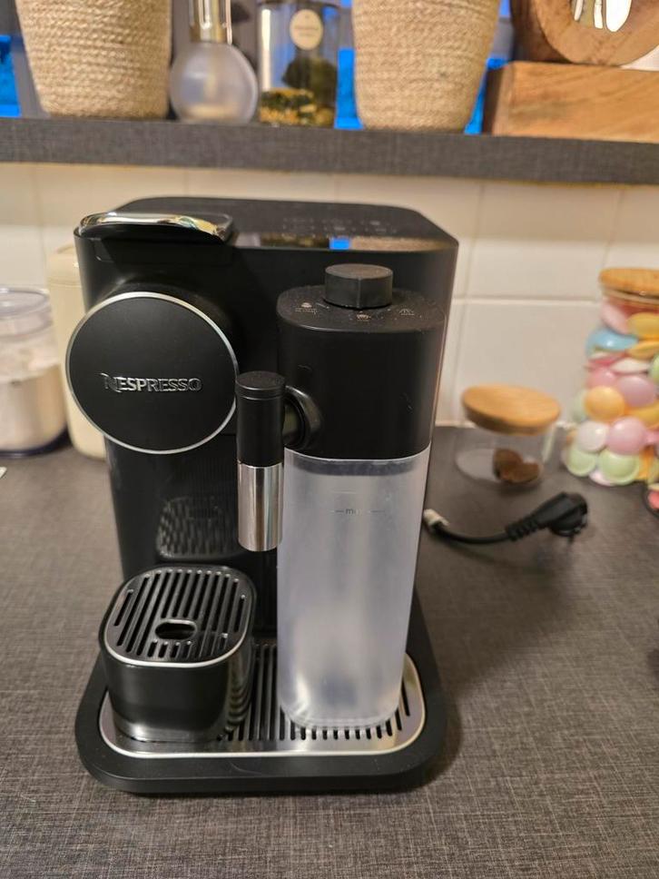 nespresso Gran lattisima, Electroménager, Cafetières, Comme neuf, Enlèvement ou Envoi
