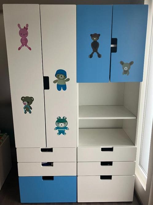 CHAMBRE D'ENFANT - Mobilier (armoire + coffre de rangement a, Enfants & Bébés, Chambre d'enfant | Commodes & Armoires, Utilisé