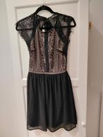 Danity, taille 12, parfait état. Dos ouvert. Porté une fois, Vêtements | Femmes, Robes, Enlèvement ou Envoi, Taille 38/40 (M)