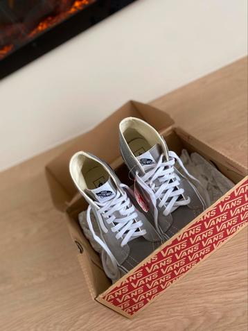 NIEUWE vans schoenen. Nooit gedragen beschikbaar voor biedingen
