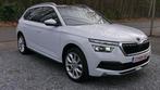 SKODA KAMIQ SPORT 1.5TSI 150PK 2023 37DKM 12M GARANTIE GOLD, Auto's, Skoda, 4 cilinders, Alcantara, 5 zetels, 1500 kg