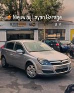 Opel Astra Benzine, Argent ou Gris, Entreprise, Bleu, 5 portes