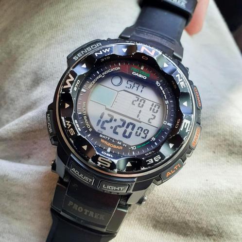 Casio ProTrek PRW-2500 Triple sensor, Handtassen en Accessoires, Horloges | Heren, Gebruikt, Polshorloge, Casio, Kunststof, Kunststof