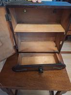 Klein kastje, Ophalen