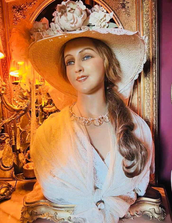 Antieke prachtige grote wassen dames buste, Verzamelen, Overige Verzamelen, Zo goed als nieuw, Ophalen