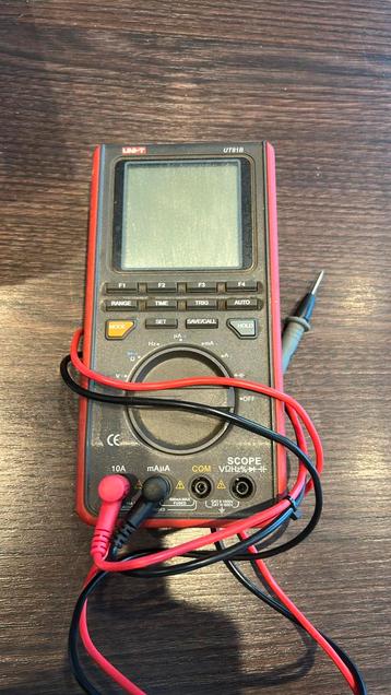 Digitale multimeter UNI-T UT81B, Enlèvement, Comme neuf, Multimètre
