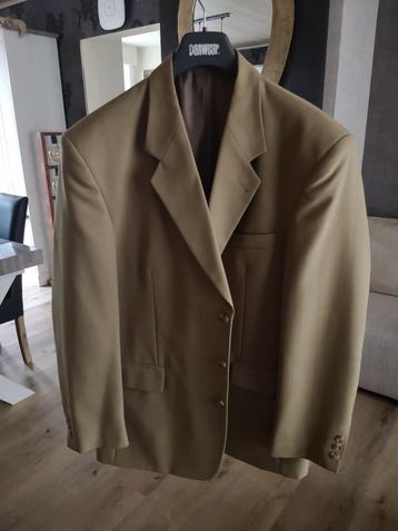 Lichte blazer beschikbaar voor biedingen