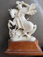 St Joris en de Draak Handgesneden Europees, Verzamelen, Ophalen of Verzenden, Zo goed als nieuw, Beeld(je)