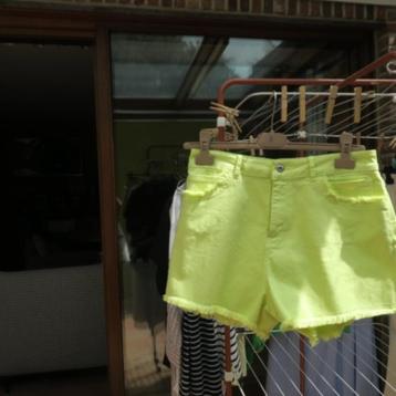Denim short nieuw gerafeld geel Twinset mt 42 beschikbaar voor biedingen