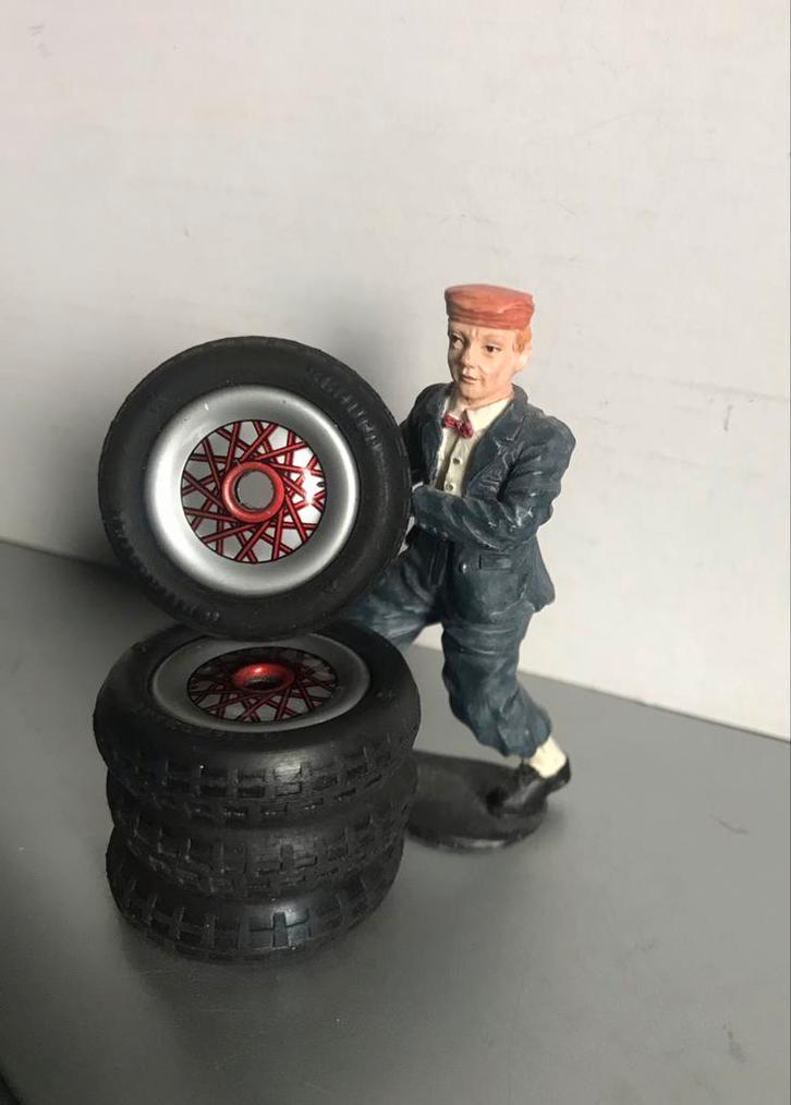 Pneus pluie Schuco pour Studio 1050 Mercedes Silberpfeil, Collections, Jouets, Envoi