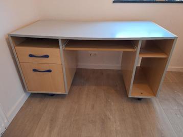 Bureau beschikbaar voor biedingen