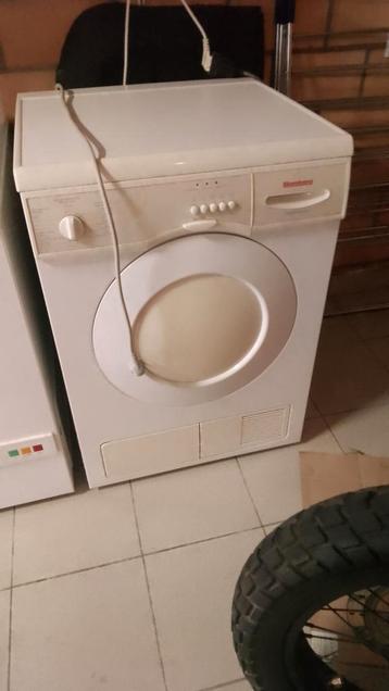 Prachtige condens droogkast werkt perfect koopje  beschikbaar voor biedingen