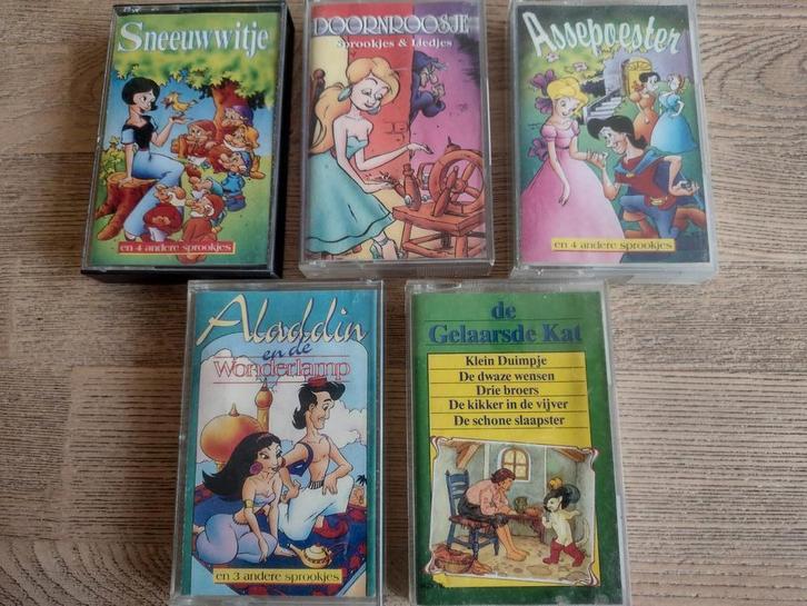 LOT: 5 MUZIEKCASSETTEN: SNEEUWWITJE-ALLADIN-DOORNROOSJE...., Cd's en Dvd's, Cassettebandjes, Zo goed als nieuw, Origineel, Nederlandstalig