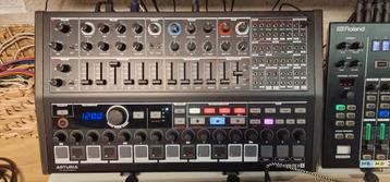 Minibrute 2s noir edition, Musique & Instruments, Synthétiseurs, Enlèvement