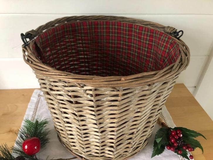 3 paniers de Noël en osier, Huis en Inrichting, Woonaccessoires | Schalen en Manden, Nieuw, Mand, Riet, Ophalen of Verzenden