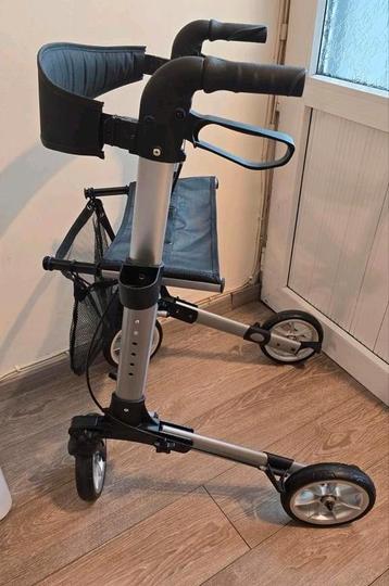 Stevige rollator (handrem, verstelbaar,..) beschikbaar voor biedingen