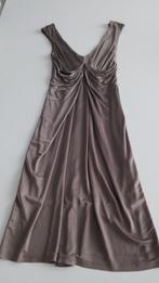 Bruin kleed met decolte maat S van Zara, in perfecte staat!, Kleding | Dames, Zara, Ophalen of Verzenden, Onder de knie, Bruin