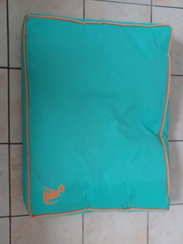 Coussin 75x60 neuf beschikbaar voor biedingen