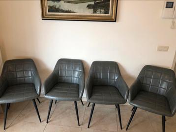 Set van 6 Eetkamerstoelen beschikbaar voor biedingen