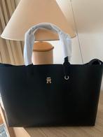 Tote bag iconic Tommy Hilfiger neuf noir, Handtassen en Accessoires, Tassen | Damestassen, Ophalen, Nieuw