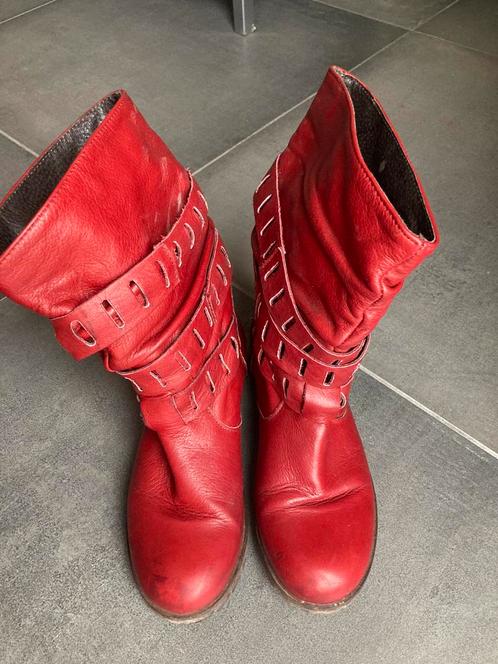 Bottes chaussures UTY rouge/bordeau, Vêtements | Femmes, Chaussures, Porté, Rouge