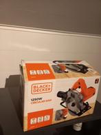 Black + Decker Cirkelzaag 1250W - GLOEDNIEUW, Neuf, Enlèvement ou Envoi, 1200 watts ou plus, Black & Decker
