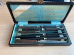 Coffret anciens couteaux, Enlèvement